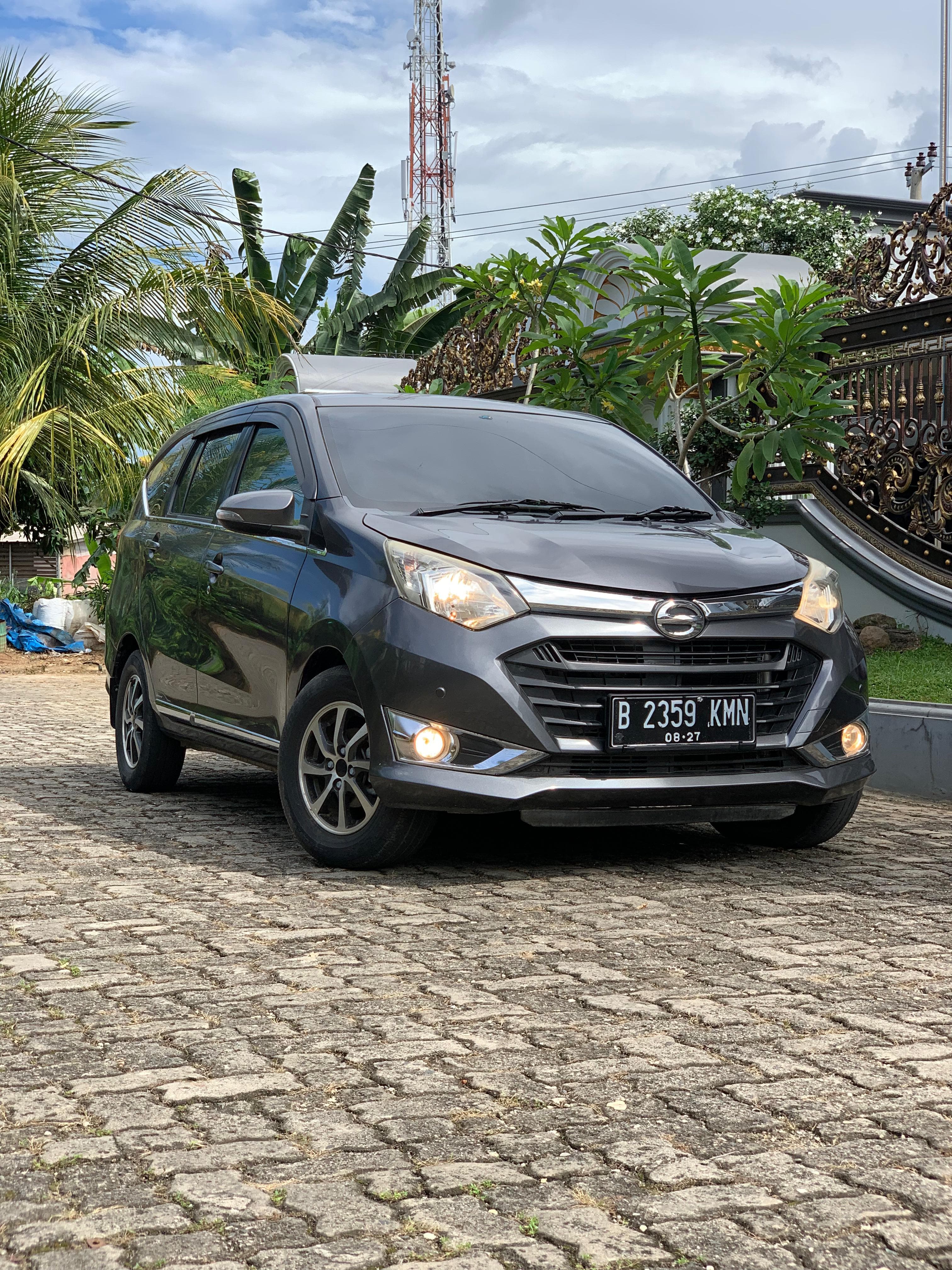 Daihatsu Sigra 1.2 R Deluxe